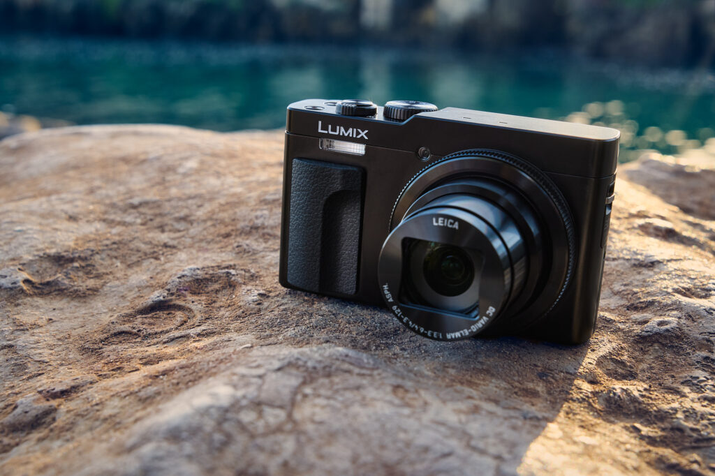 lumix camera DC TZ99E K lifestyle image global unlimited 1023996
