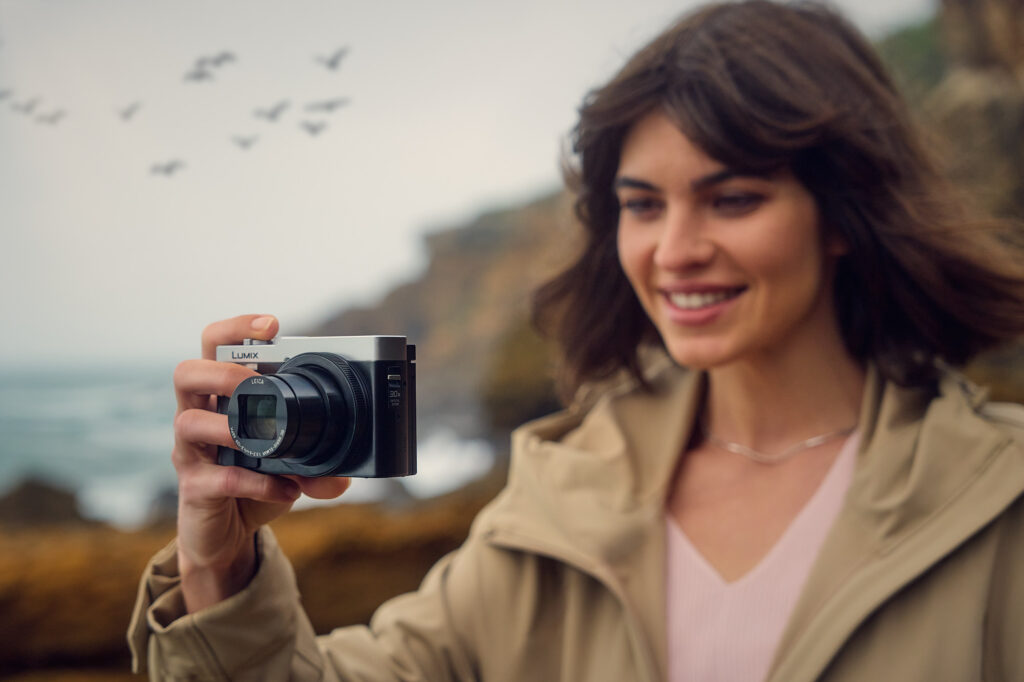 lumix camera DC TZ99E S lifestyle image global unlimited 1023716