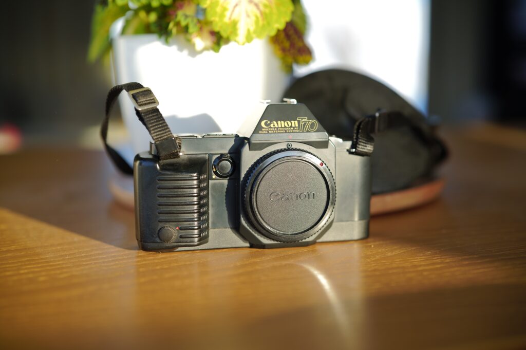 Poznajcie Canon T70 – analogowy i kompletnie niefotogeniczny aparat, który zyskuje przy bliższym poznaniu – pierwsze wrażenia 1 SDIM0058