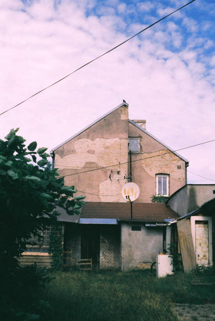 000061 5