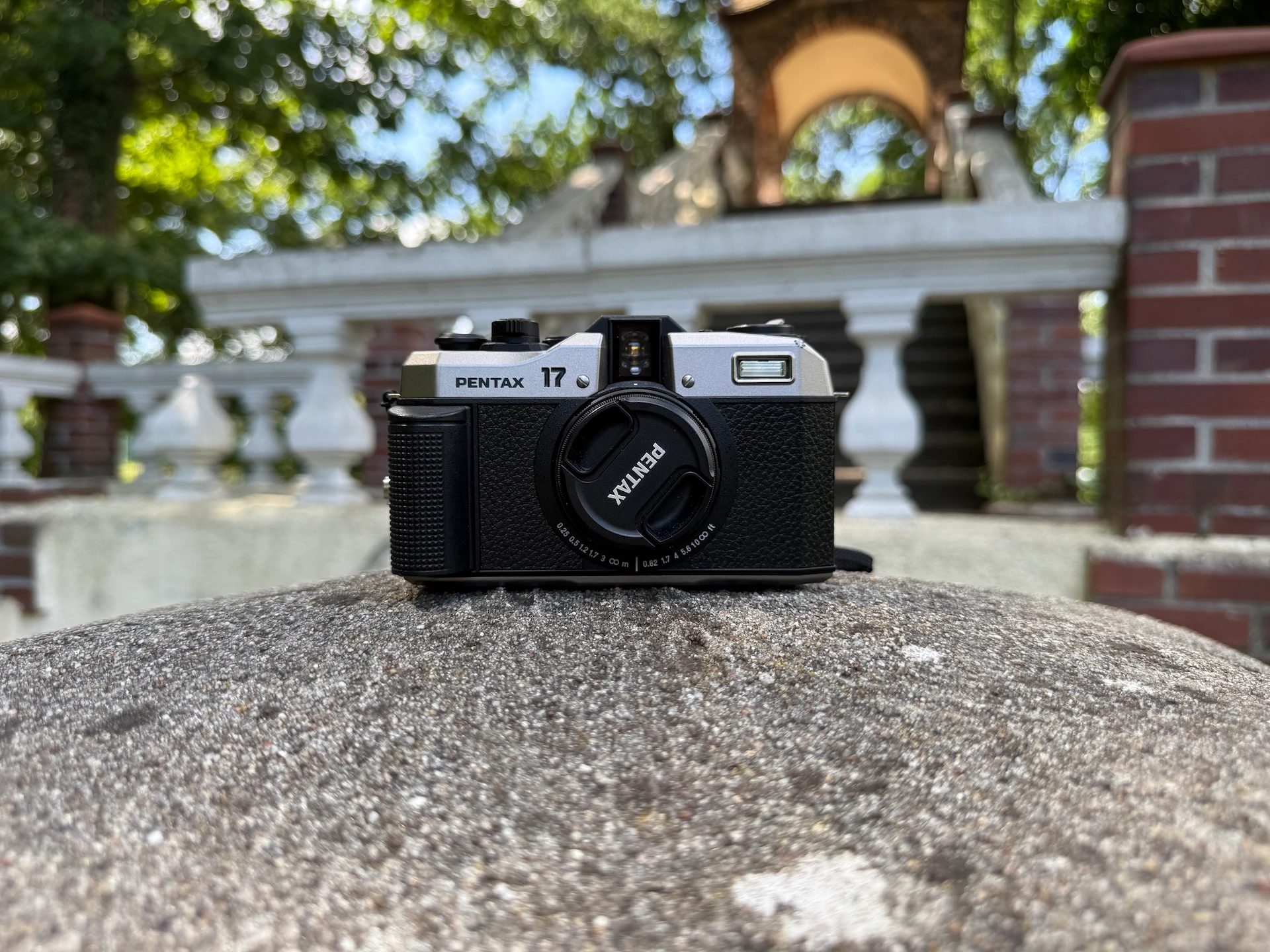 Pentax 17: jedna świetna i jedna frustrująca rzecz. Garść pierwszych wrażeń 1