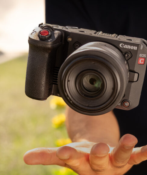 Canon EOS C50 zadebiutował w wakacje i dostał matrycę, którą prawdopoodbnie dostanie też Canon R6 Mark III