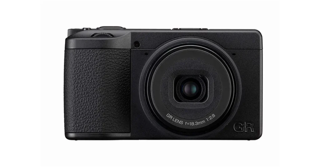 Ricoh pracuje nad RICOH GR IV HDF i RICOH GR IV Monochrome. Premiery? Już wkrótce! 2 1021 GR4monochrome
