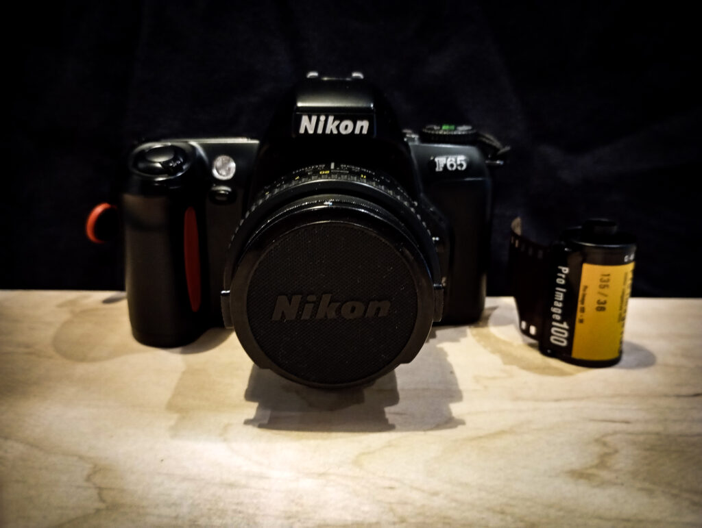 Nikon F65 to profesjonalna lustrzanka analogowa, za śmieszne pieniądze 2 IMG 20250731 215046 1