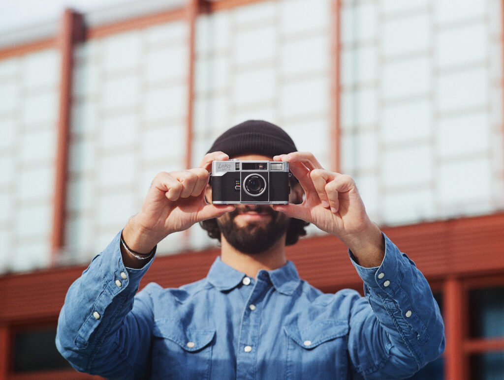 lomo mca silver handheld cn400 001 1