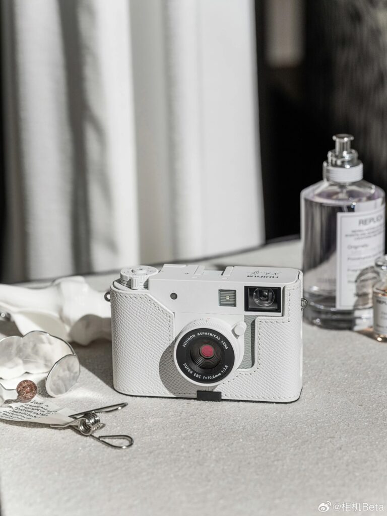 X half cały na biało? Fujifilm Shut Up And Take My Money! 3 005umqJoly1i94r4j424fj31z42mth4u
