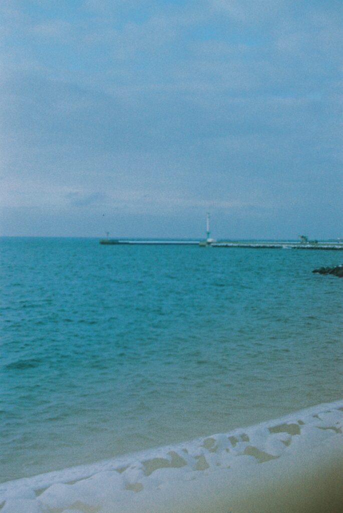 A001824 R1 08 10 1