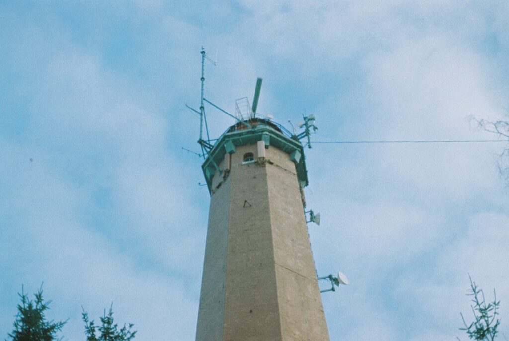 A001824 R1 09 11 1