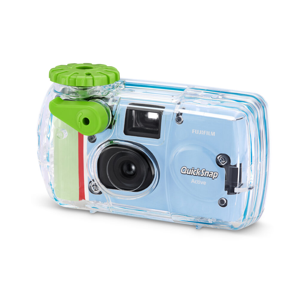 Fujifilm prezentuje dwa nowe modele QuickSnap na 40-lecie marki 2 High res QuickSnap Active Promotional images ANGLED