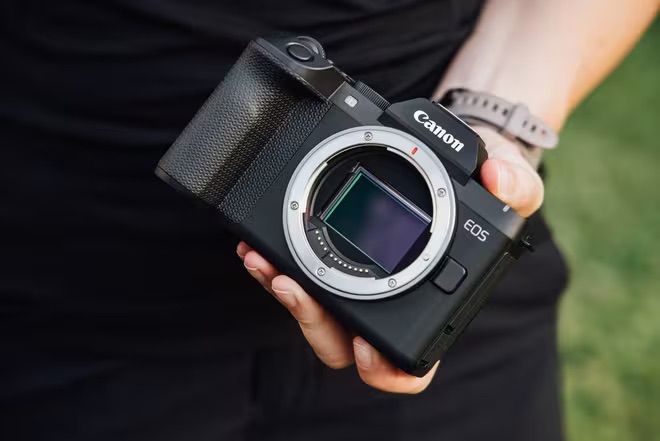 Canon EOS R8 Mark II 1