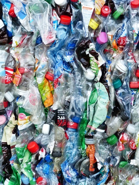 plastic pet bottles waste cube garbage 1125470